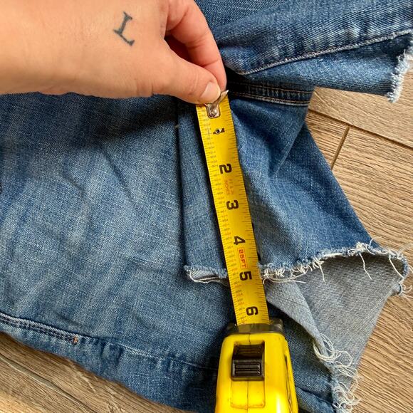 American Eagle Next Level Stretch Denim Shorts Womens Size 12 Distressed Raw Hem - Picture 8 of 8